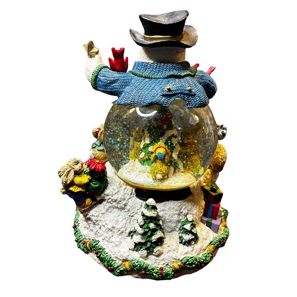 Vintage Avon Frosty Snowman Musical Lighted Snow Globe ⛄ - Picture 3 of 4